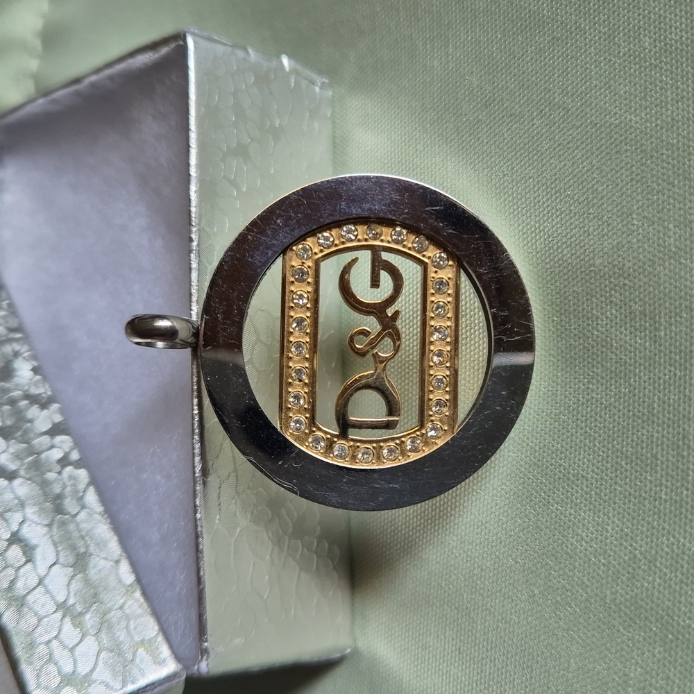 Pendant - Picture 3 of 3